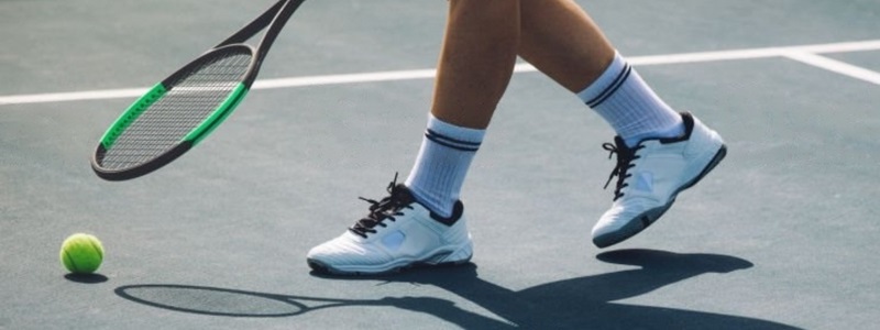 How to Select Best Tennis Court Shoes For High Arches